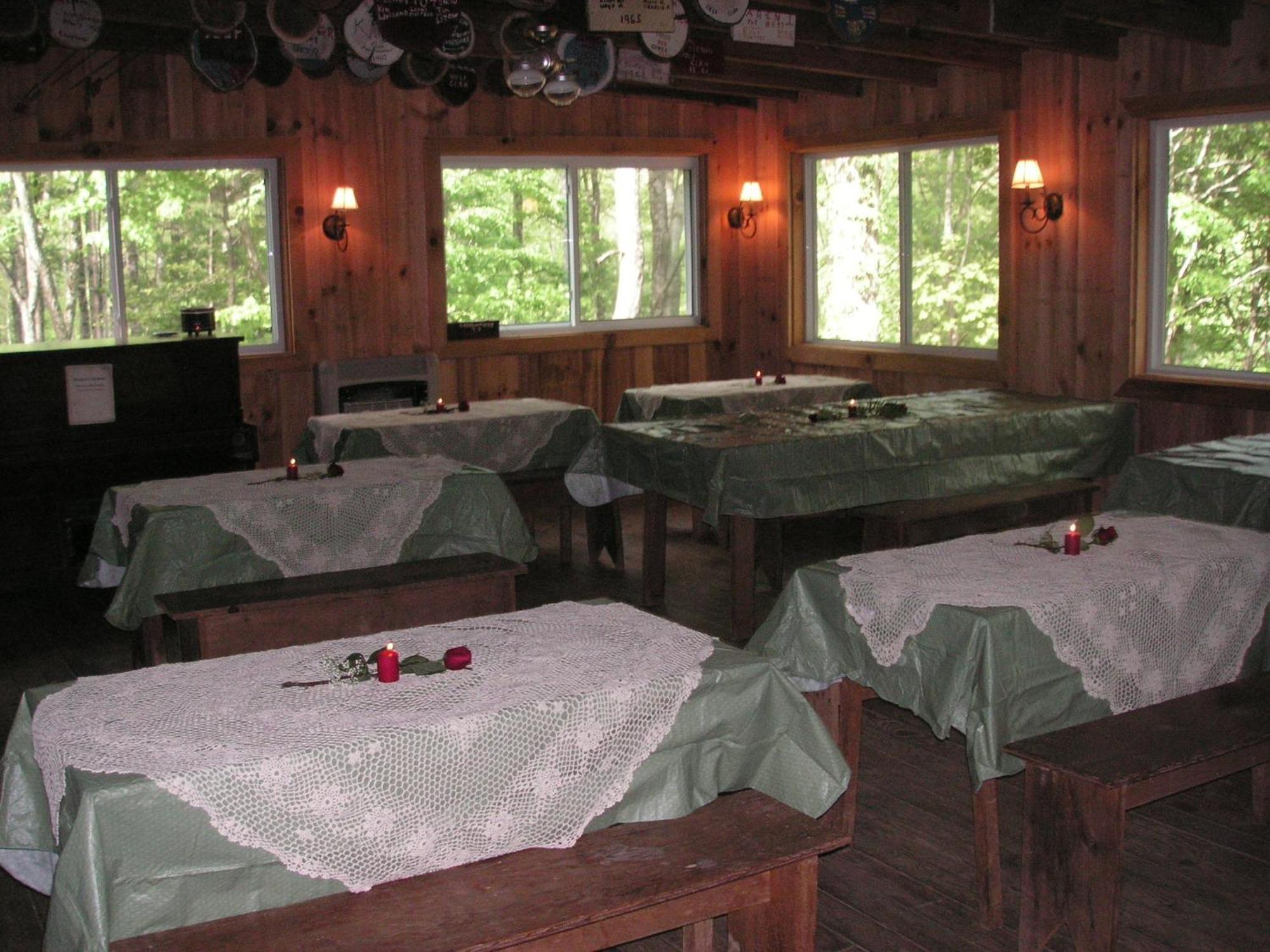 阿鲁温特马厩加小屋酒店 Cullowhee 外观 照片